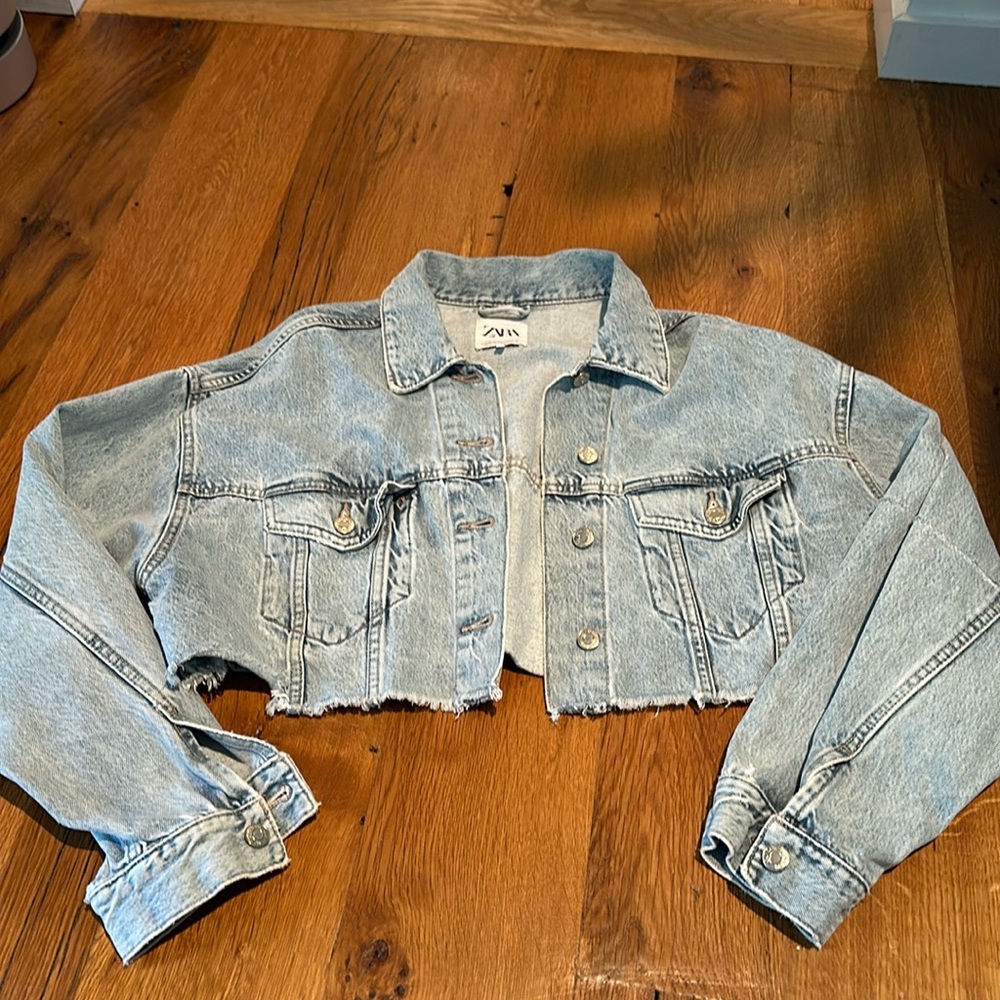 Cropped oversized denim jacket